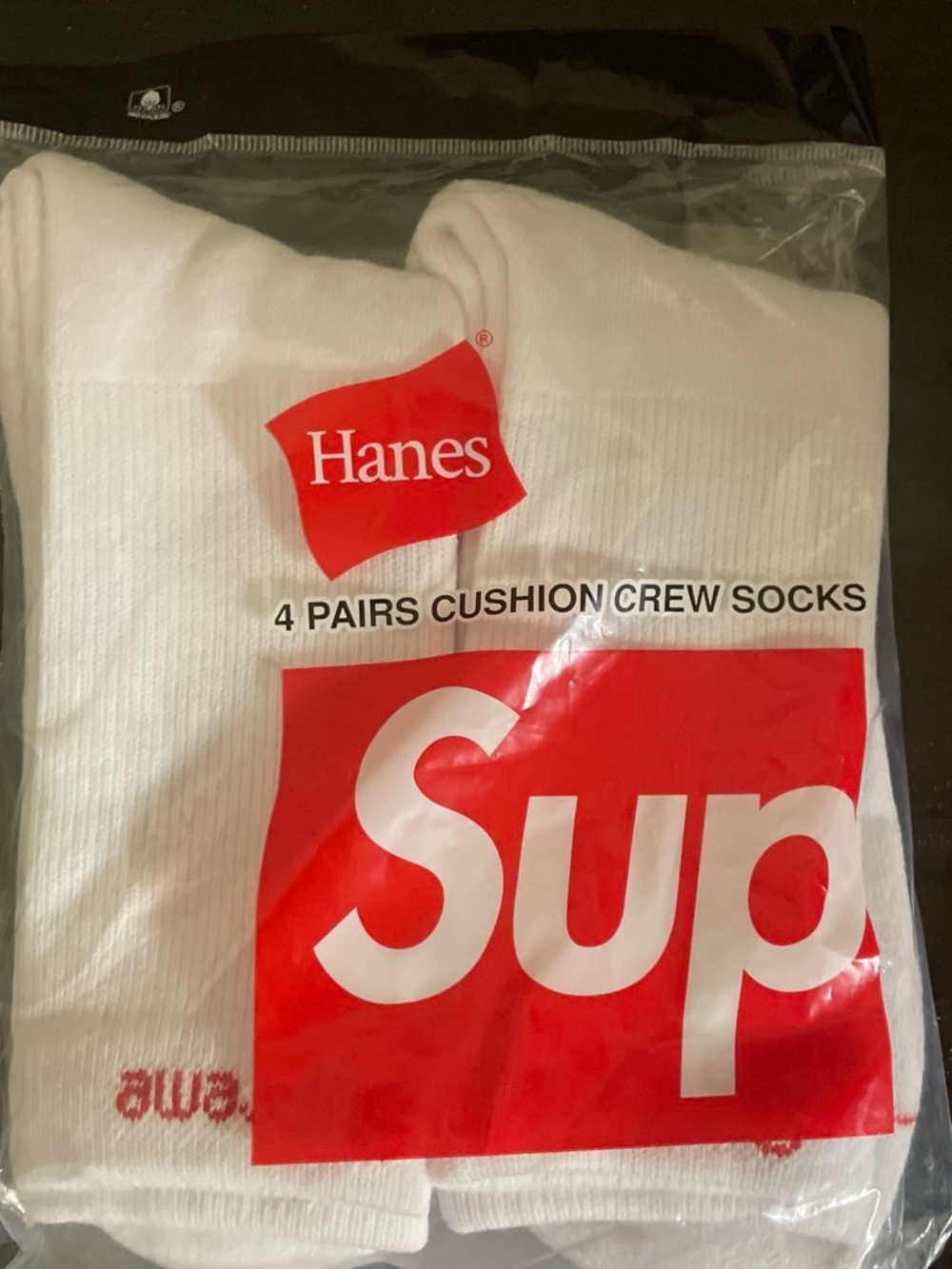 Supreme x Hanes White Crew Cushion Socks - 4 Pack